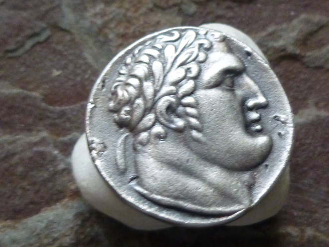 Иуда 30 сребреников, Финикия.52 - 126 до н. э. половина шекеля (22 мм, 8,42 г)СЕРЕБРО 100%